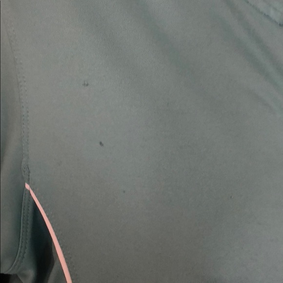 Long-sleeved 1/2 zip performance top - Picture 2 of 3